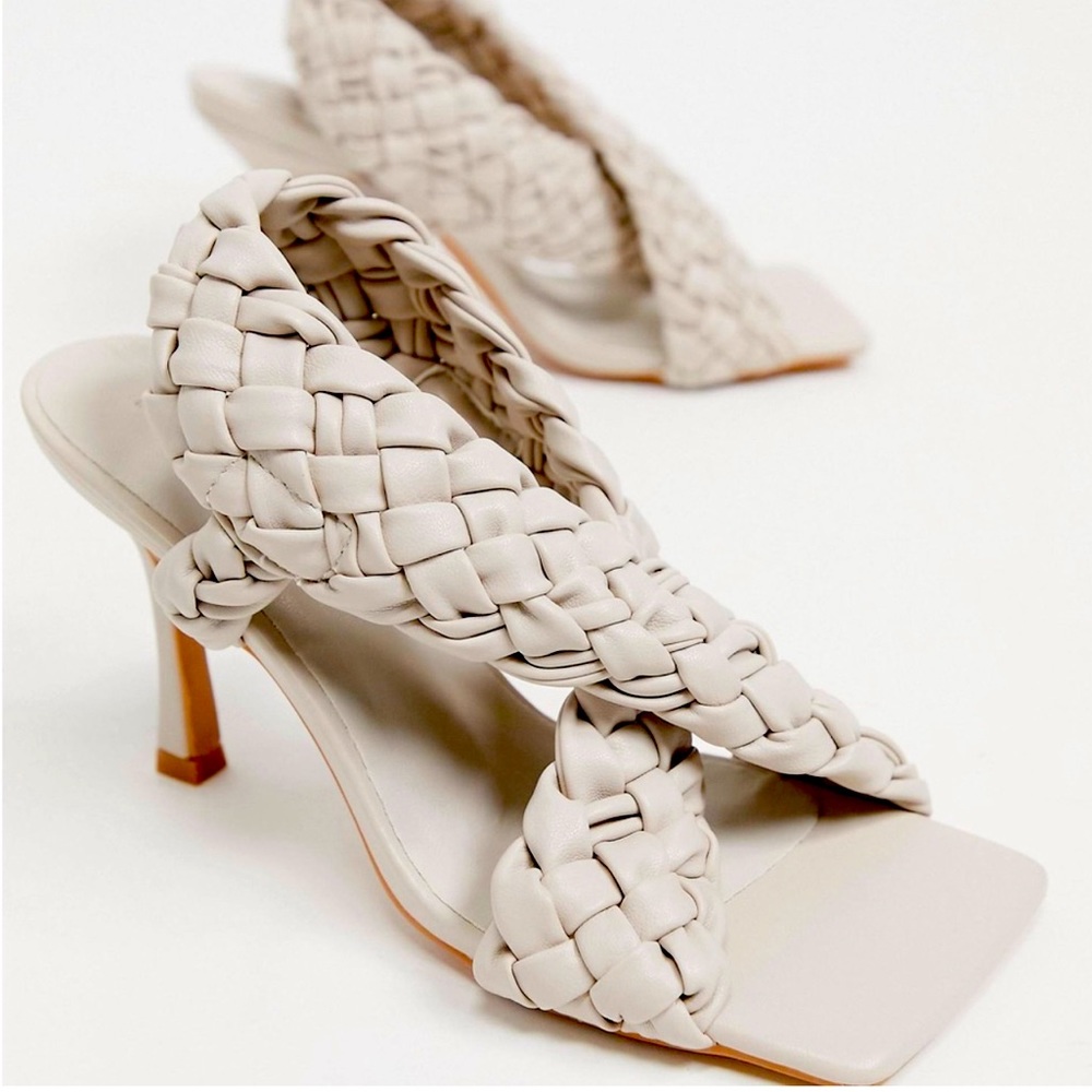 Strappy heels sandals square toe